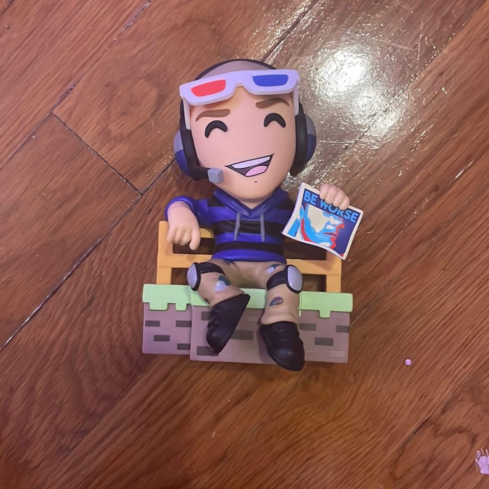 Jack Manifold Vinyl Figure